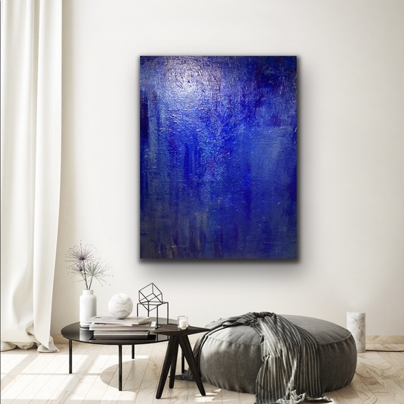 Meet your posher Jamie Lawrence - Picture 3 of 12